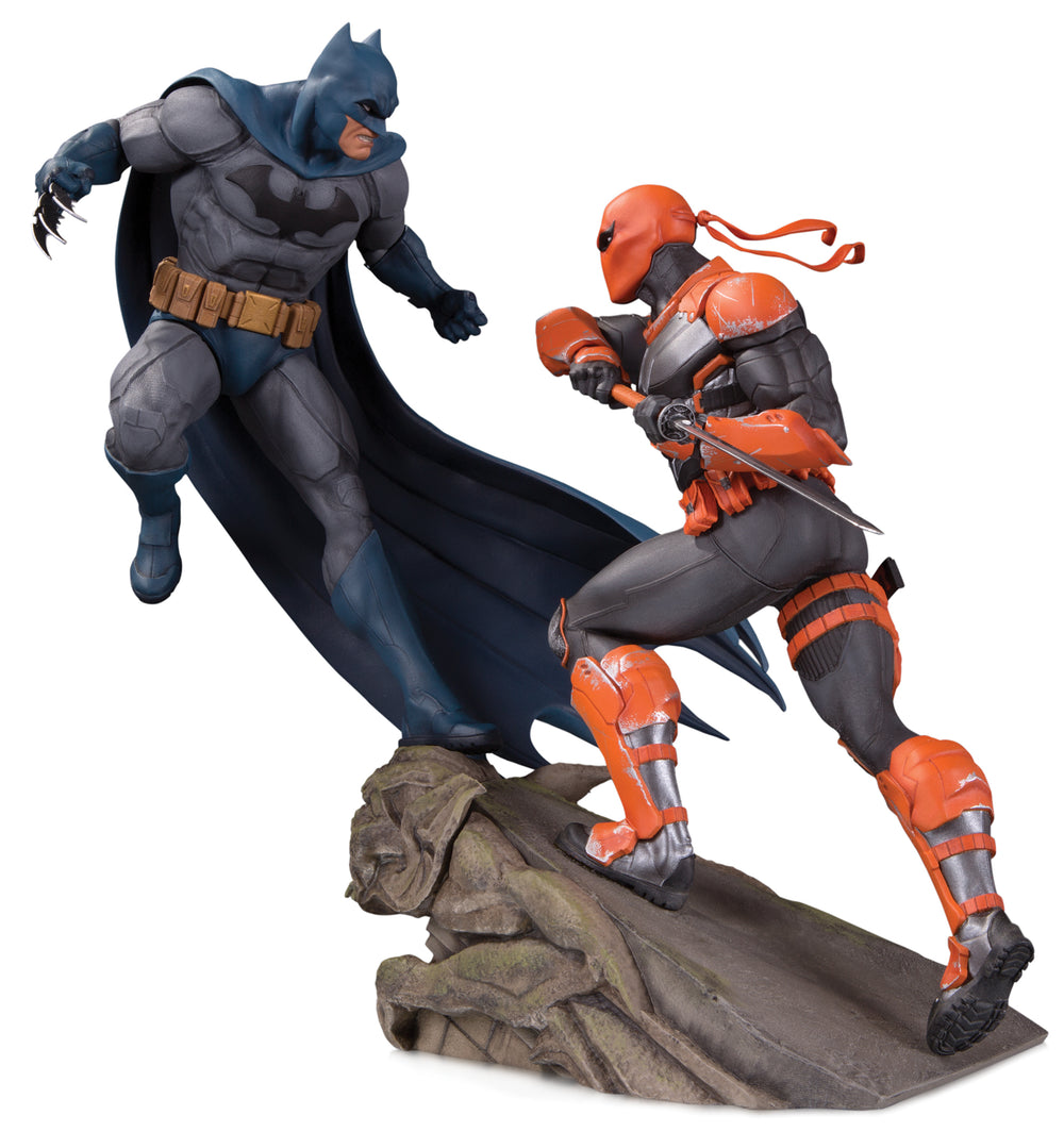 BATMAN VS DEATHSTROKE BATTLE STATUE